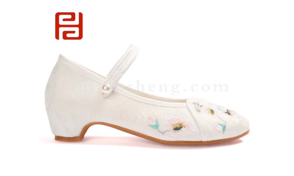 國潮有福 福連升2020春時尚中跟民族風繡花女單鞋圖片