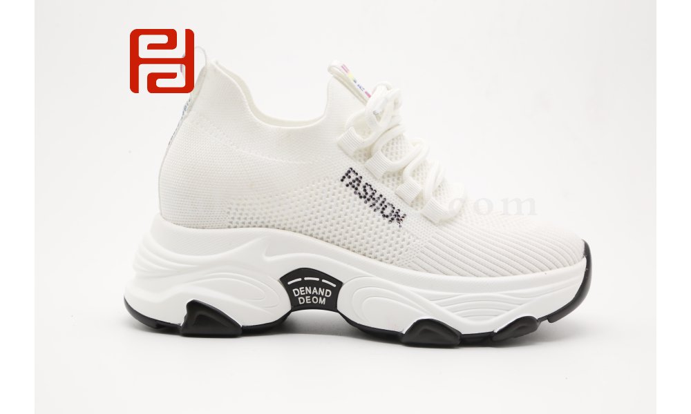 中國(guó)紅內(nèi)增高女鞋厚底棉麻透氣健步媽媽鞋圖片