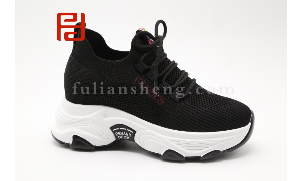 中國(guó)紅內(nèi)增高女鞋厚底棉麻透氣健步媽媽鞋圖片