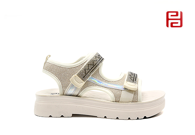 福連升夏季女款涼鞋水鉆配飾軟底舒適涼鞋