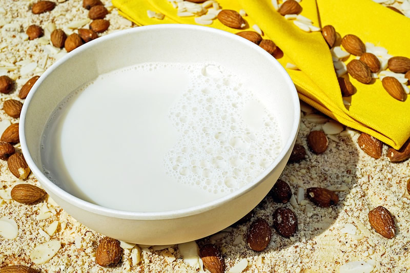 1552871579294520.jpg milk-2594538_960_720.jpg