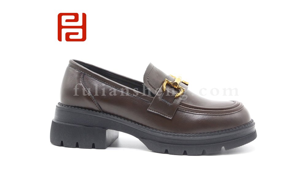 春季新款英倫金屬環扣復古樂福鞋中跟厚底女鞋